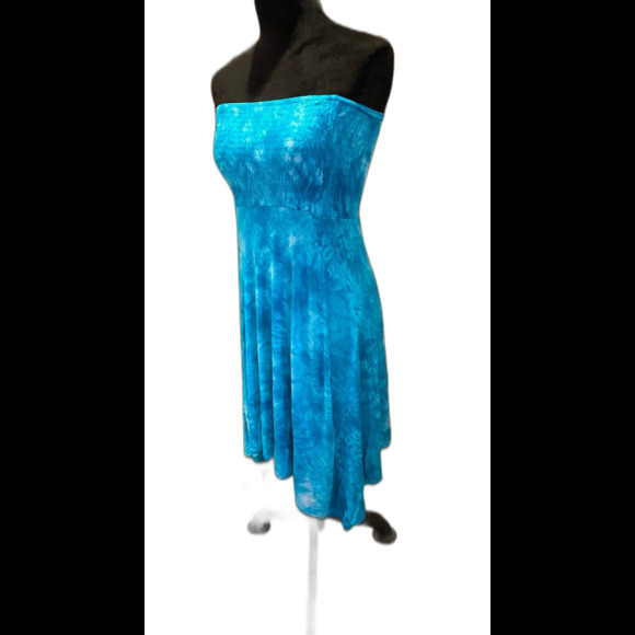 5 & Love Coverup Dress Medium Womens Turquoise Tie Dyed Smocked  4 Pool Beach - Picture 2 of 8